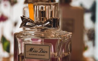 miss dior, dior, fragrance, odour, smell, aroma, edp, edt, eau de parfum, eau de toilette, perfumery, perfume, miss dior perfume, rose, jasmine, patchouli, base notes, middle notes, top notes, bergamot, orange, calvin klein, armani, versace, eau de parfum, miss dior eau de parfum, miss dior, miss dior perfumes